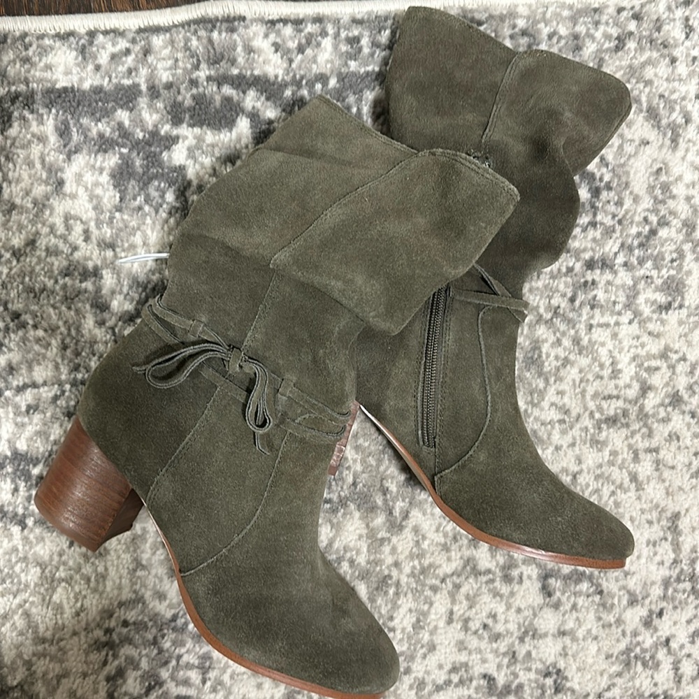 Violet & Red suede boots